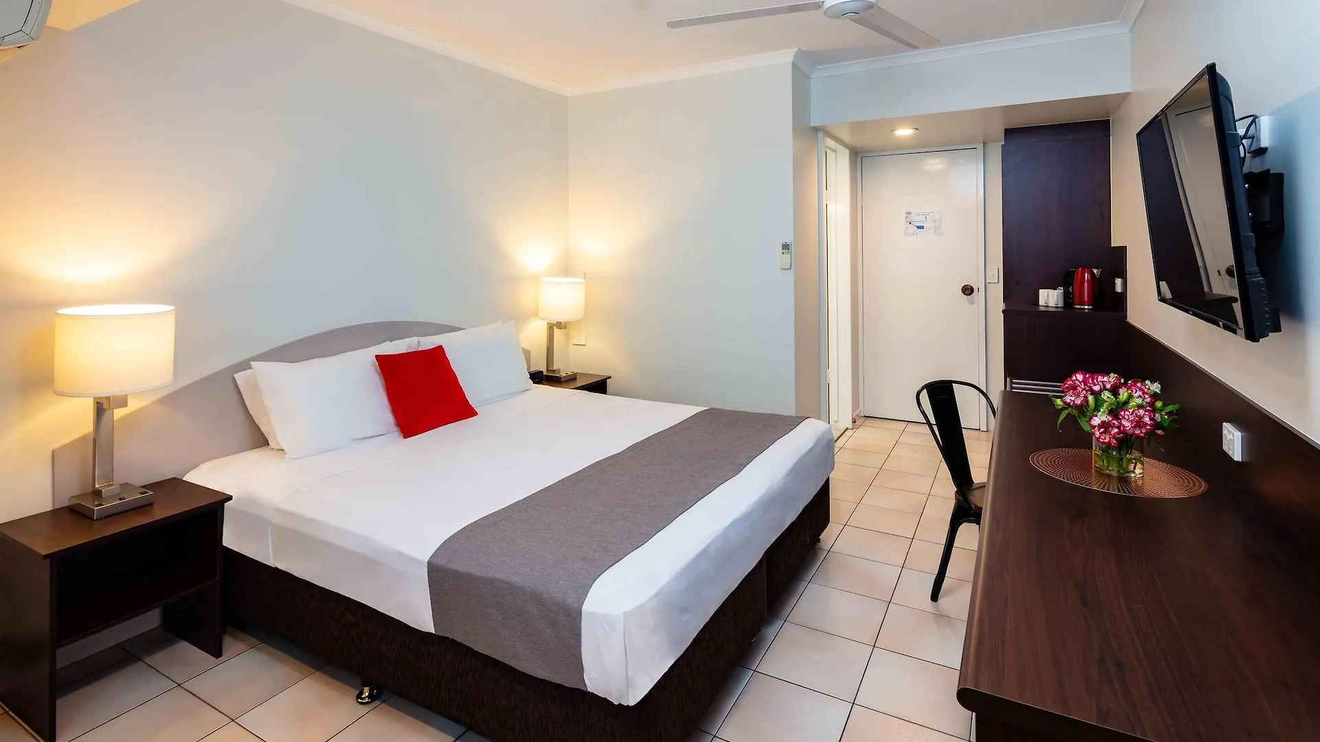 Hides Hotel Cairns
