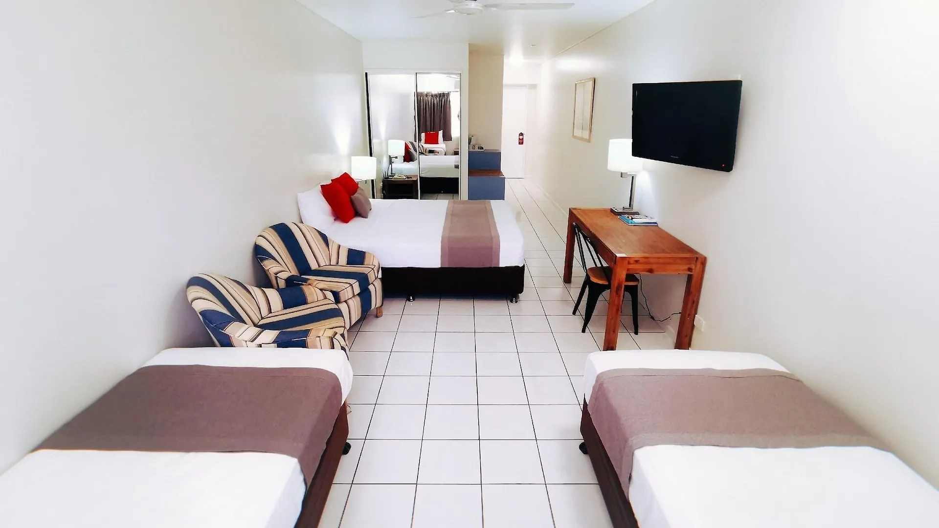 ***  Hides Hotel Cairns Australie