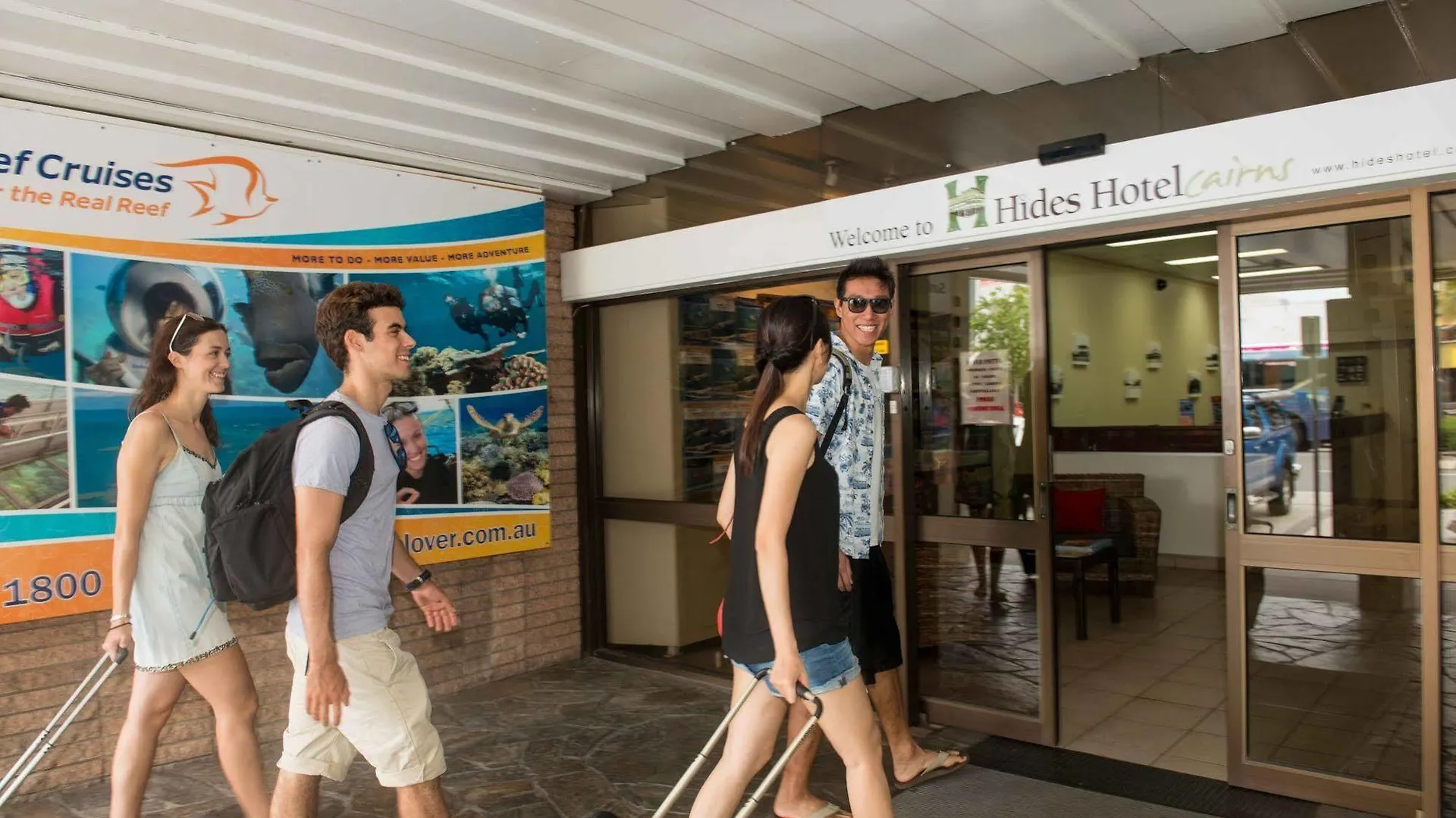 Hides Hotel Cairns 3*,  Australia